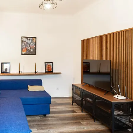 The Biscuit House By Pontanegraazores Holiday home Praia da Vitoria
