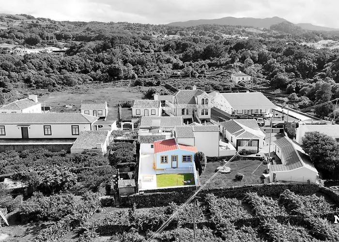 The Biscuit House By Pontanegraazores