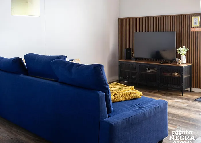 The Biscuit House By Pontanegraazores *