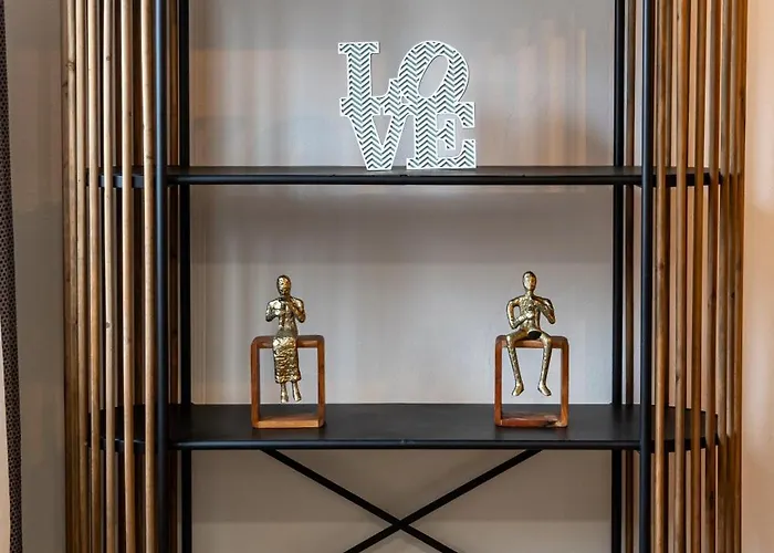 The Biscuit House By Pontanegraazores *